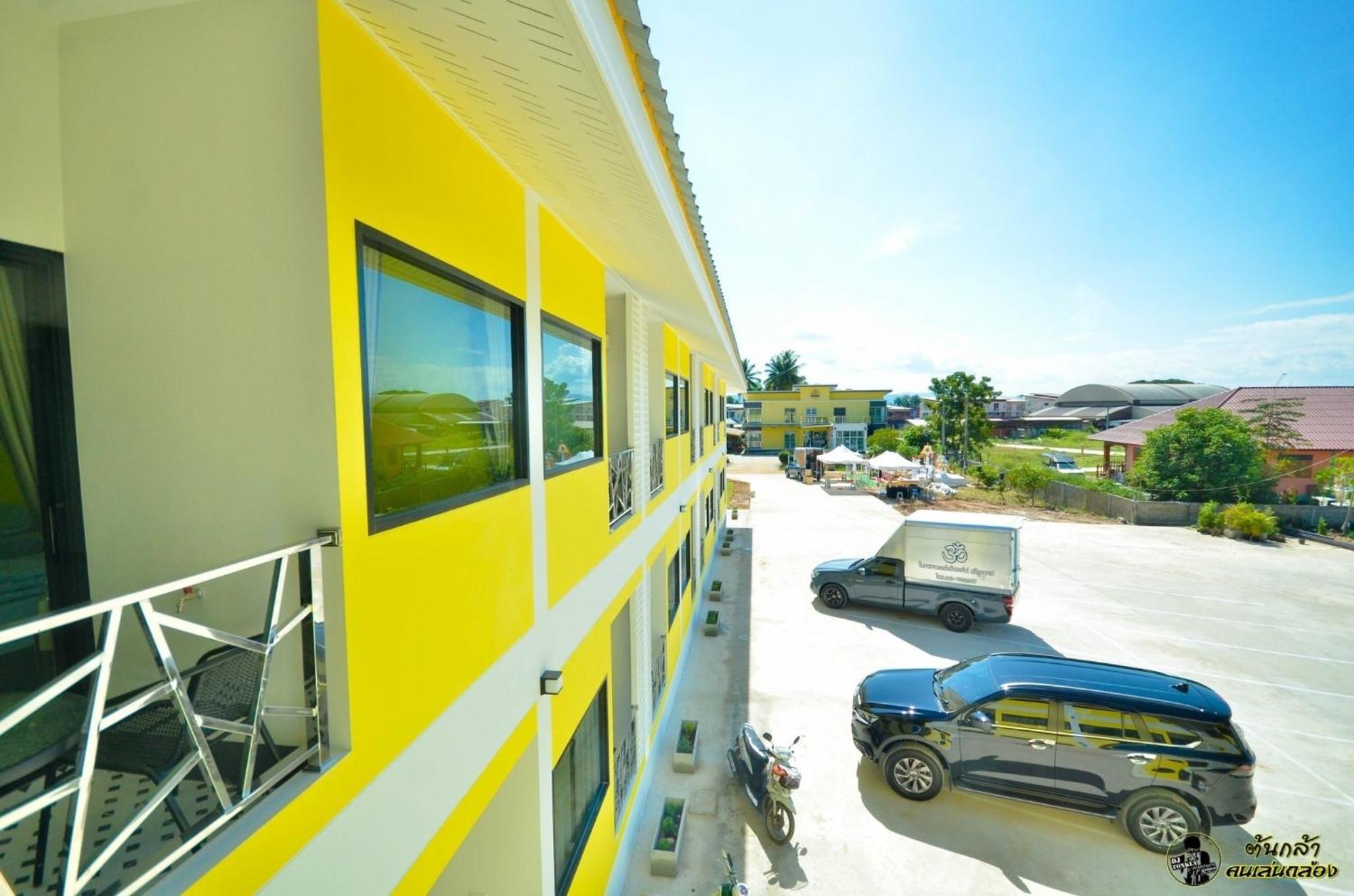 แอ่ว-ดีld Hotel&Residences Ngao Exterior foto