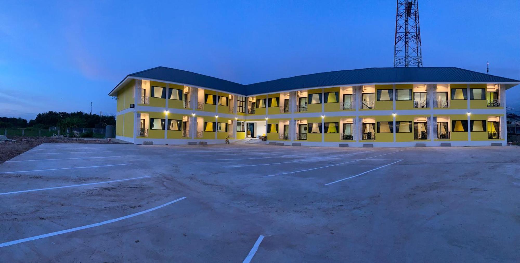 แอ่ว-ดีld Hotel&Residences Ngao Exterior foto